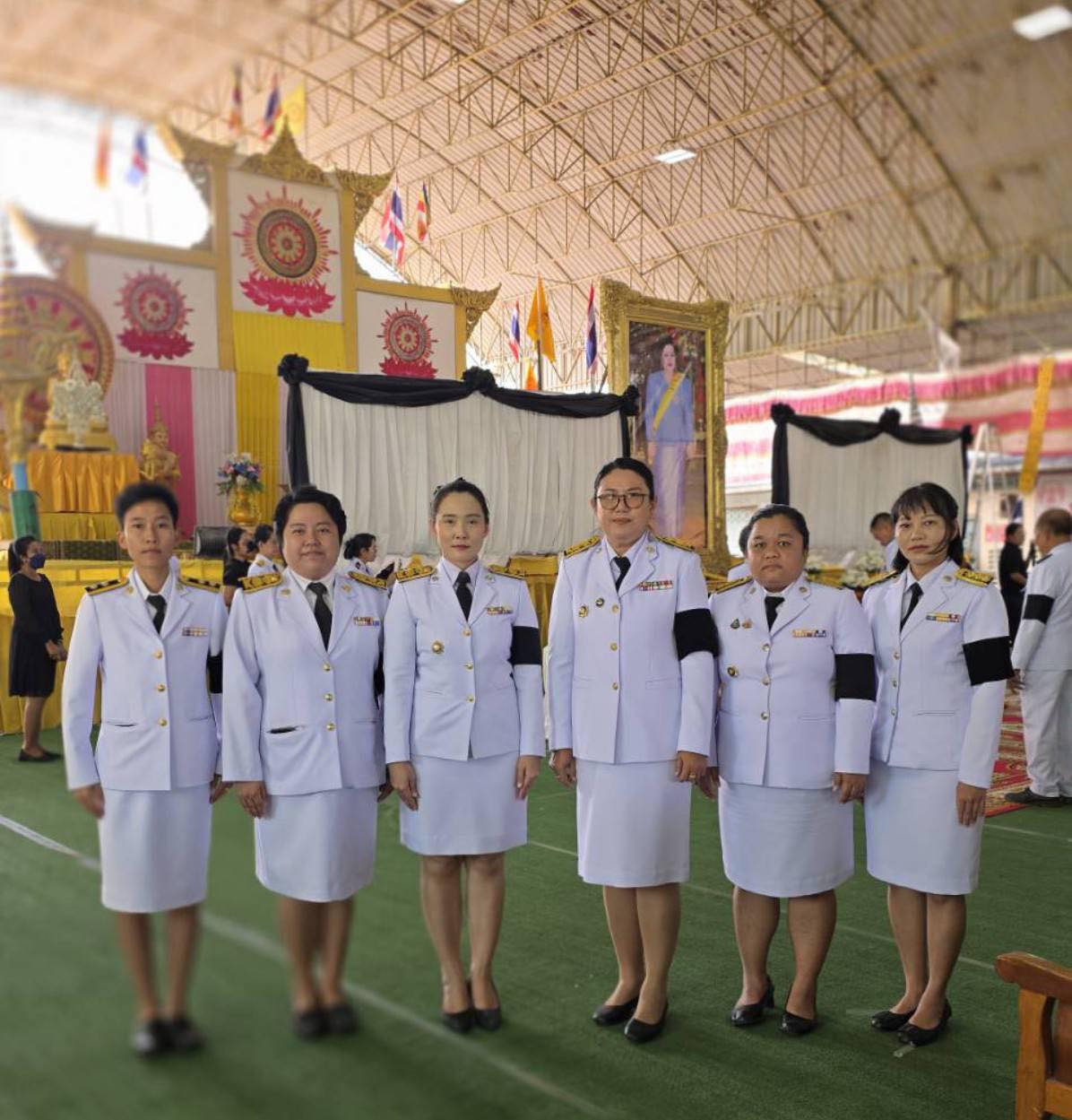 🌲🌴 สำนักงานพัฒนาชุมชนอำเภอ ร่วมพิธีถวายน้ำสรงพระบรมศพ และลงนามถวายความอาลัยเบื้องหน้าพระฉายาลักษณ์ สมเด็จพระนางเจ้าสิริกิติ์ พระบรมราชินีนาถ พระบรมราชชนนีพันปีหลวง 🌲🌴